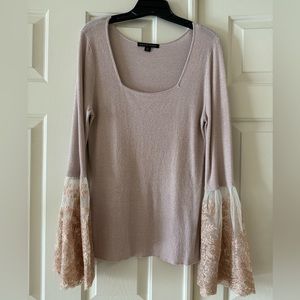 Women's pullover sweater
